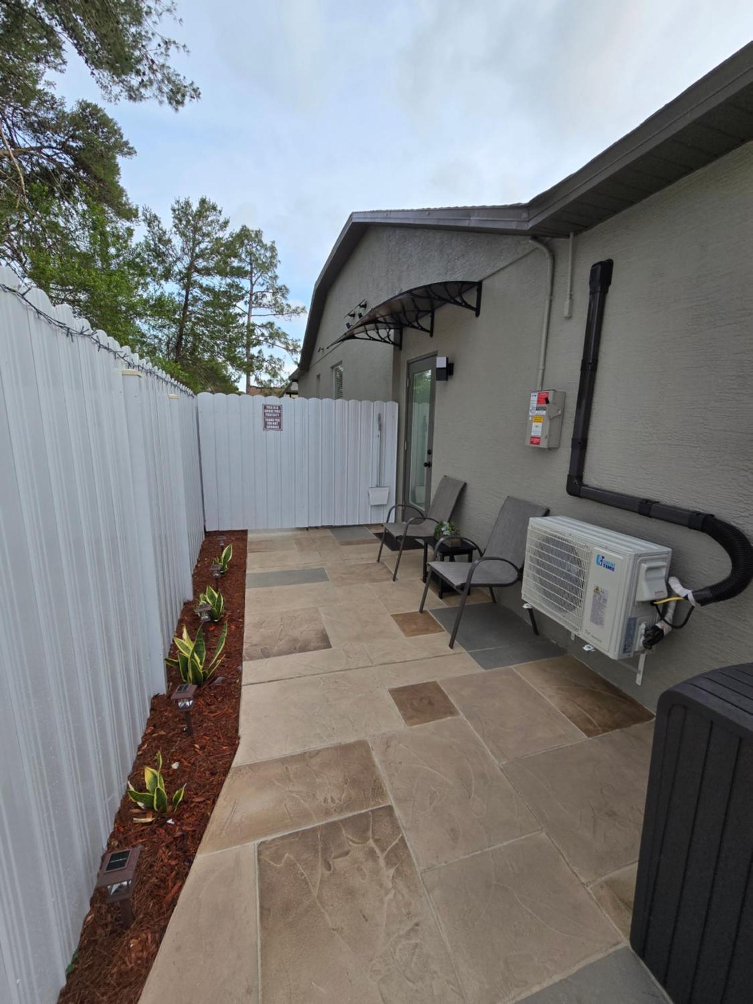 Serenity - Guest House In Spring Hill Exterior foto